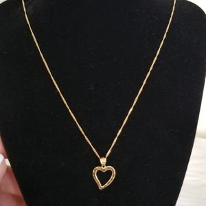 18k solid gold necklace with heart pendant